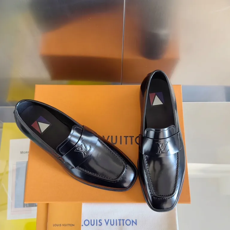 Louis Vuitton Shoe 